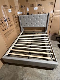 queen frame brand new