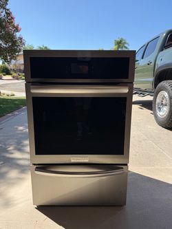 Frigidaire - Gallery 24 inch Single Gas Wall Oven with Air Fry - Stainless Steel