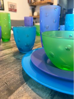 Brand new Summer entertaining dish set
