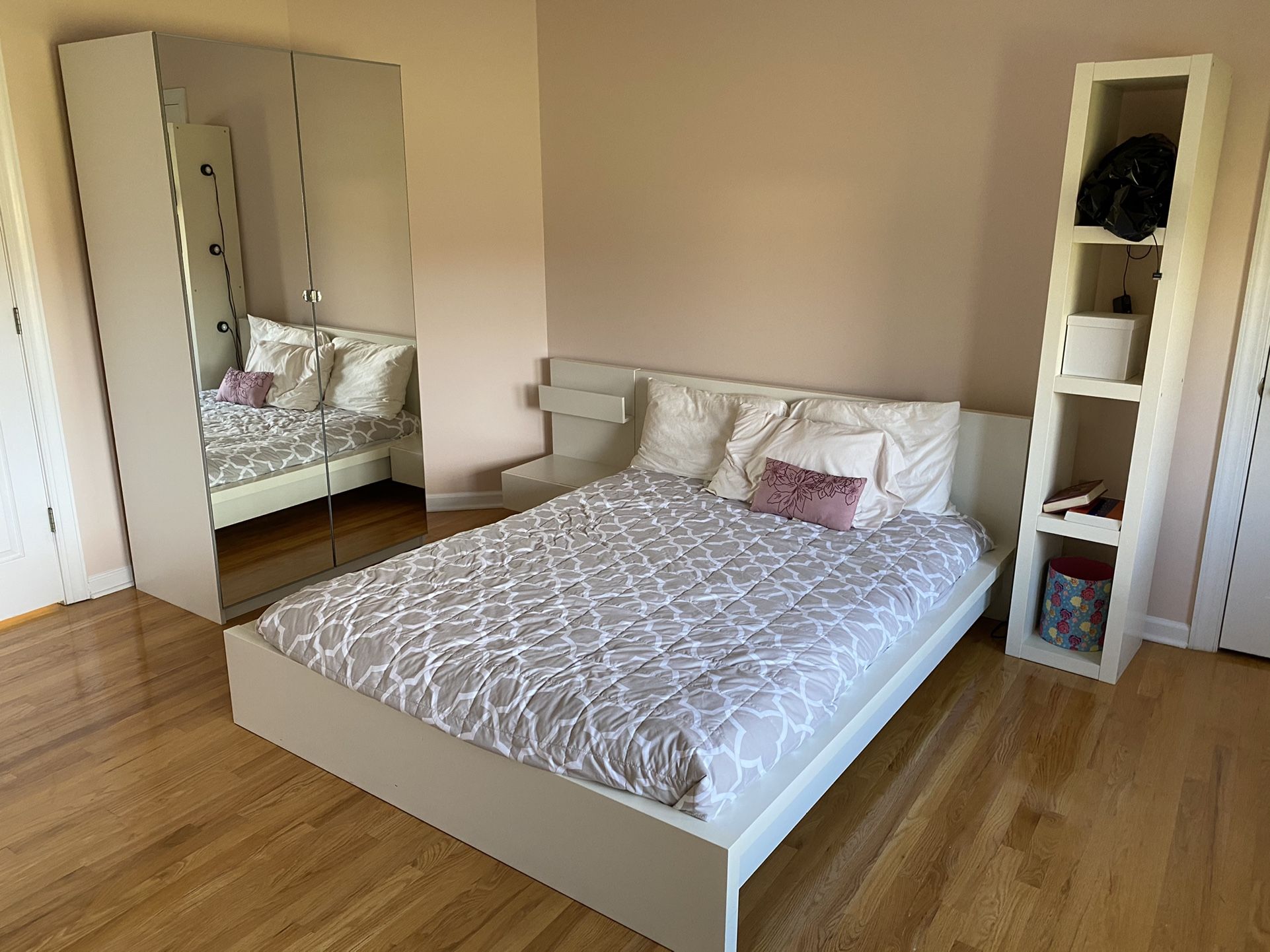 IKEA Malm Queen Bedroom Set With Mirror Closet