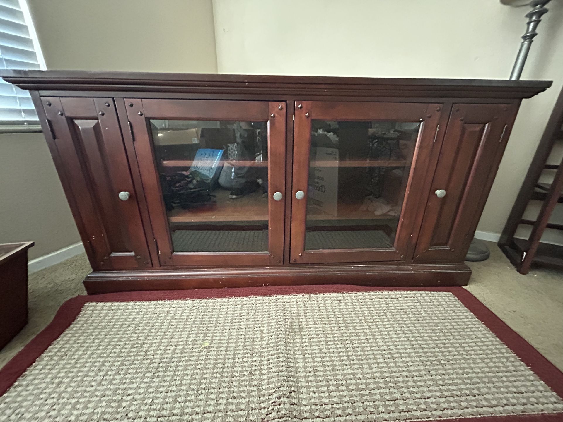 TV Stand/Entertainment Center