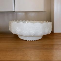 Vintage Anchor Hocking Glass Co. Fire-king Serving Bowl/fruit Bowl