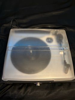 Black Audiology au-rpusb-550 Record Player
