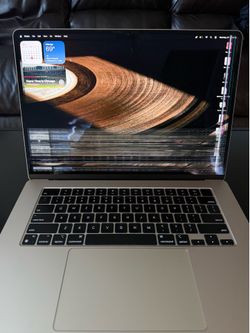 MacBook Air 2023 *CRACKED SCREEN* For Parts Only