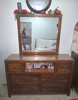 Wood bed set