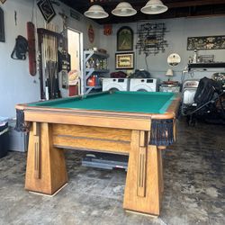 Pool Table ( Free Delivery & Set Up ) 