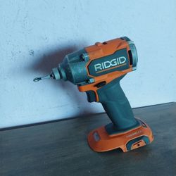 Drill RIDGID BRUSSLLESS DE VELOCIDADES 