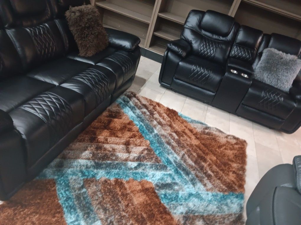 *Weekend Special!!!*---Bold Santiago Black Leather Reclining Sofa/Loveseat Sets---Delivery And Financing Available🤭