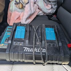Makita Double Charger 
