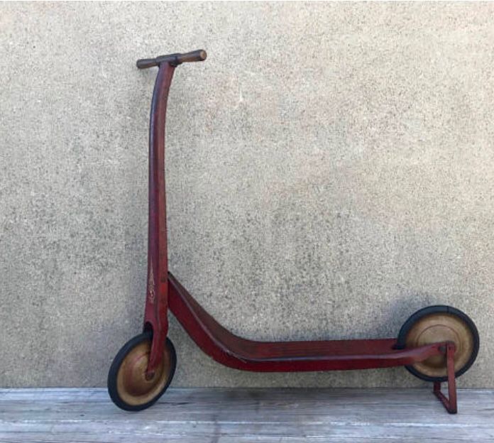 World War II Scooter (antique- great condition)