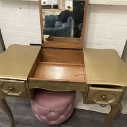 Vanity With Ottoman Storage 