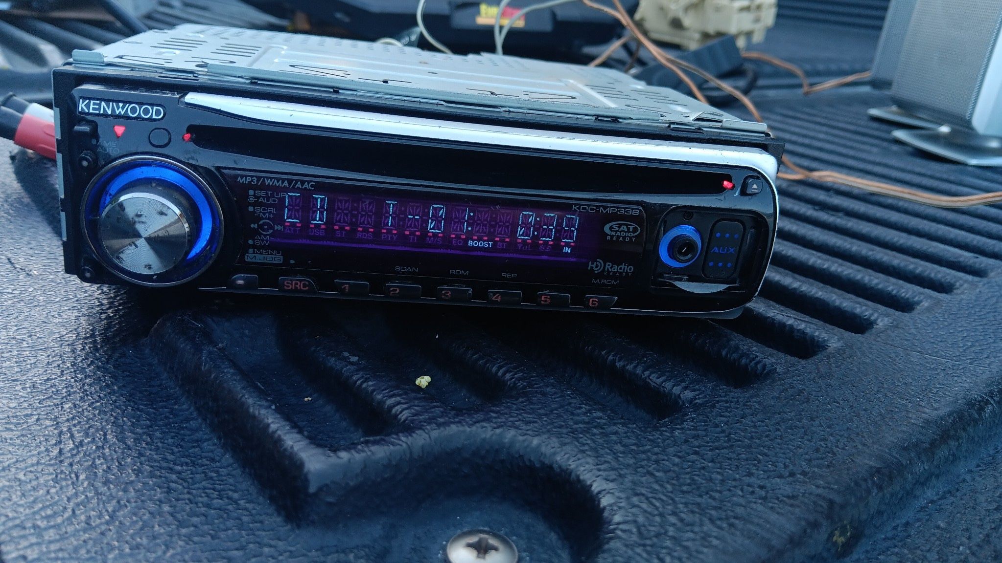 Kenwood Stereo MP3/WMA/AAC KDC-MP338 AUX