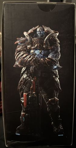 Quake Champions Scalebearer Statue Collector's Edition