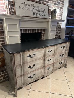 Beautiful Refinished New York STIEHL Furniture French Provincial Dresser - 9 Drawers - Dovetailed