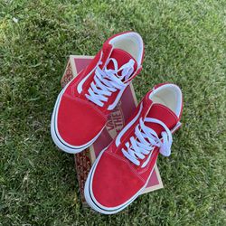 Size 11.5 Men’s Red Old Skool Vans