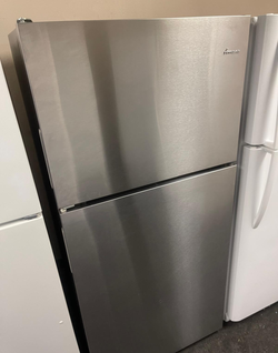 Amana Top Freezer Fridge – Stainless, Clean, Ready to Go