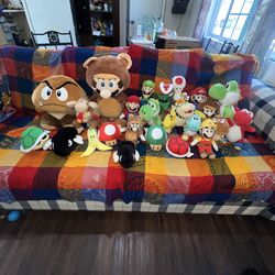 Mario Plush Toy Lot – Yoshi, Luigi, Donkey Kong + MORE – NEED GONE ASAP