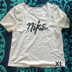 New Women's Top Size XL From Nike 