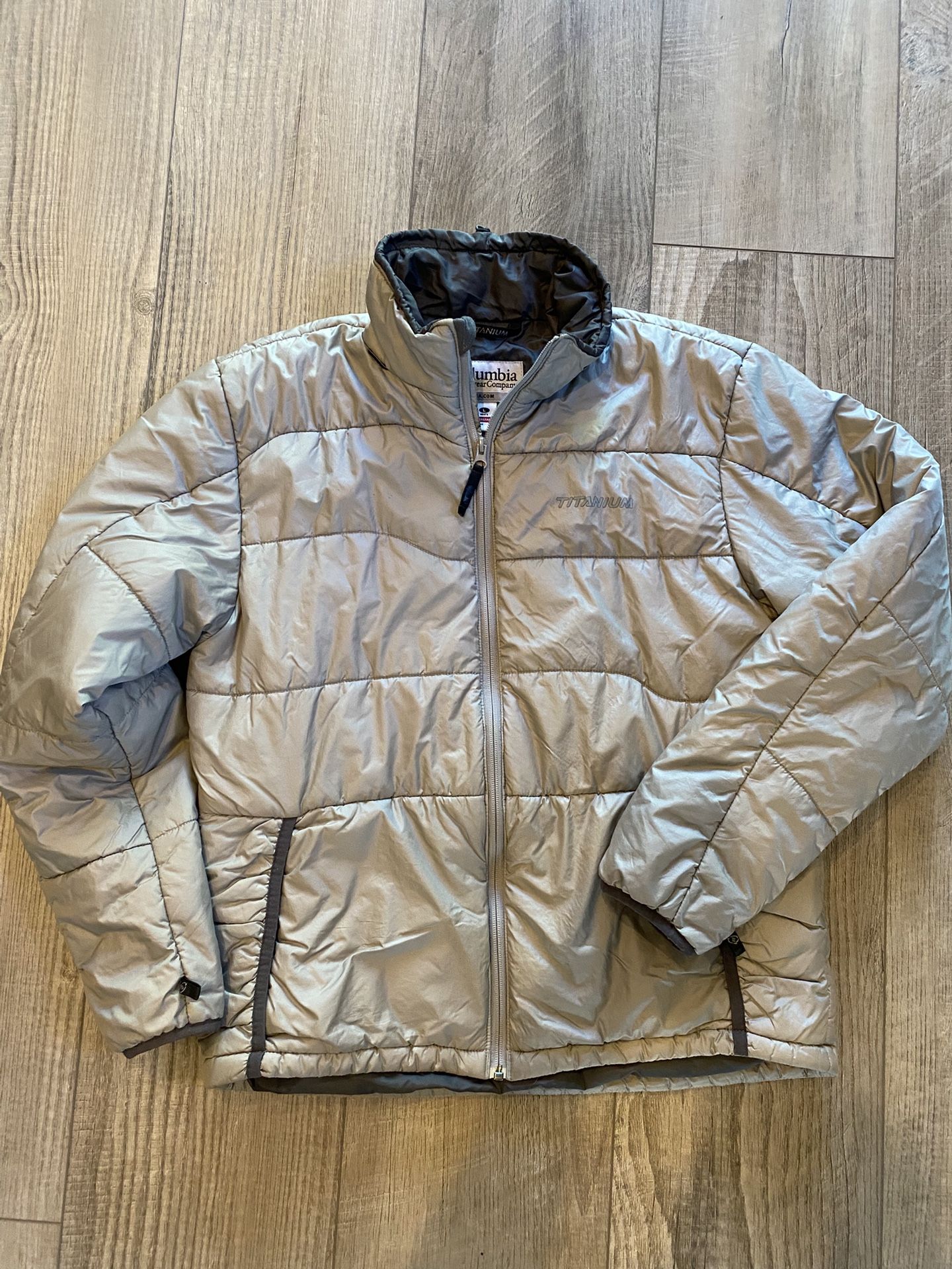 Columbia Titanium Puffer Jacket Large