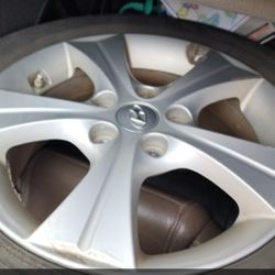Does Anyone Know Anyone With Hyundai Elantra Rims?