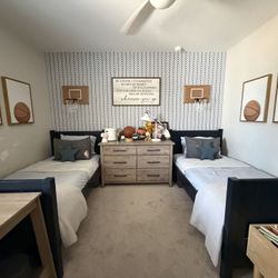 Bunk Bed Twin-over-Twin