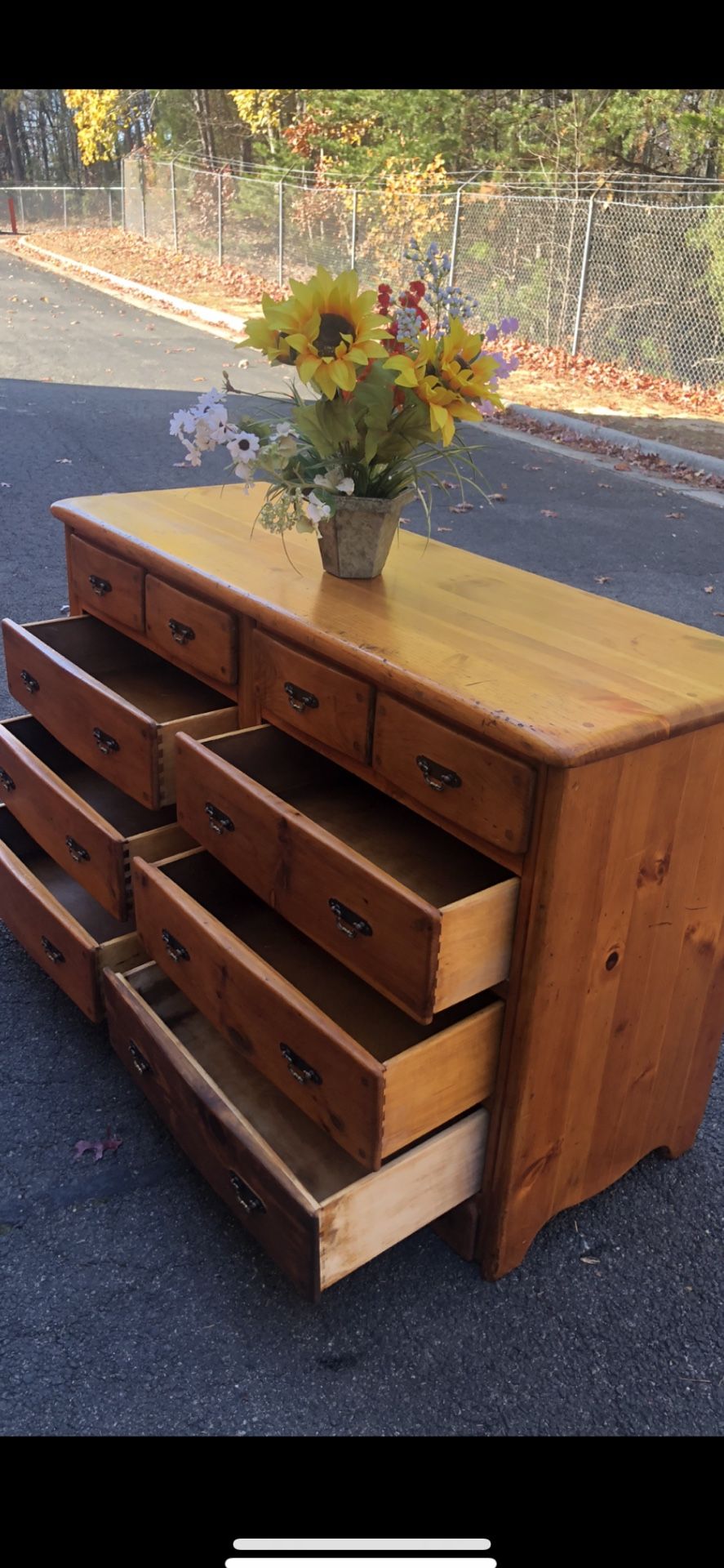 Hand Rubbed Real Wood Long Dresser With Big Drawers. Drawers Working Well . Delivery Available. Se Habla Español