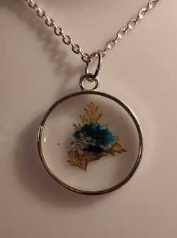 Pressed Flower Pendant Necklace