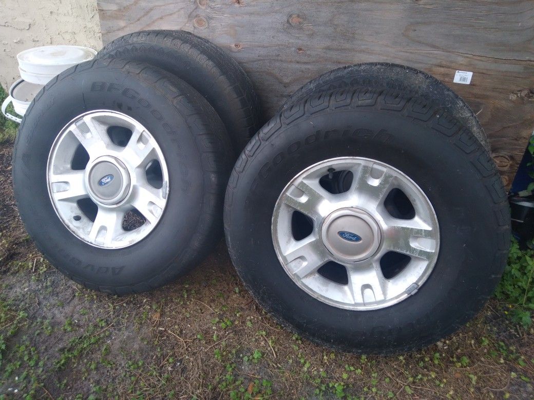 4 Like New Rims N Tires 5 Lug 5.114 Bolt Pattern. Came Off Ford