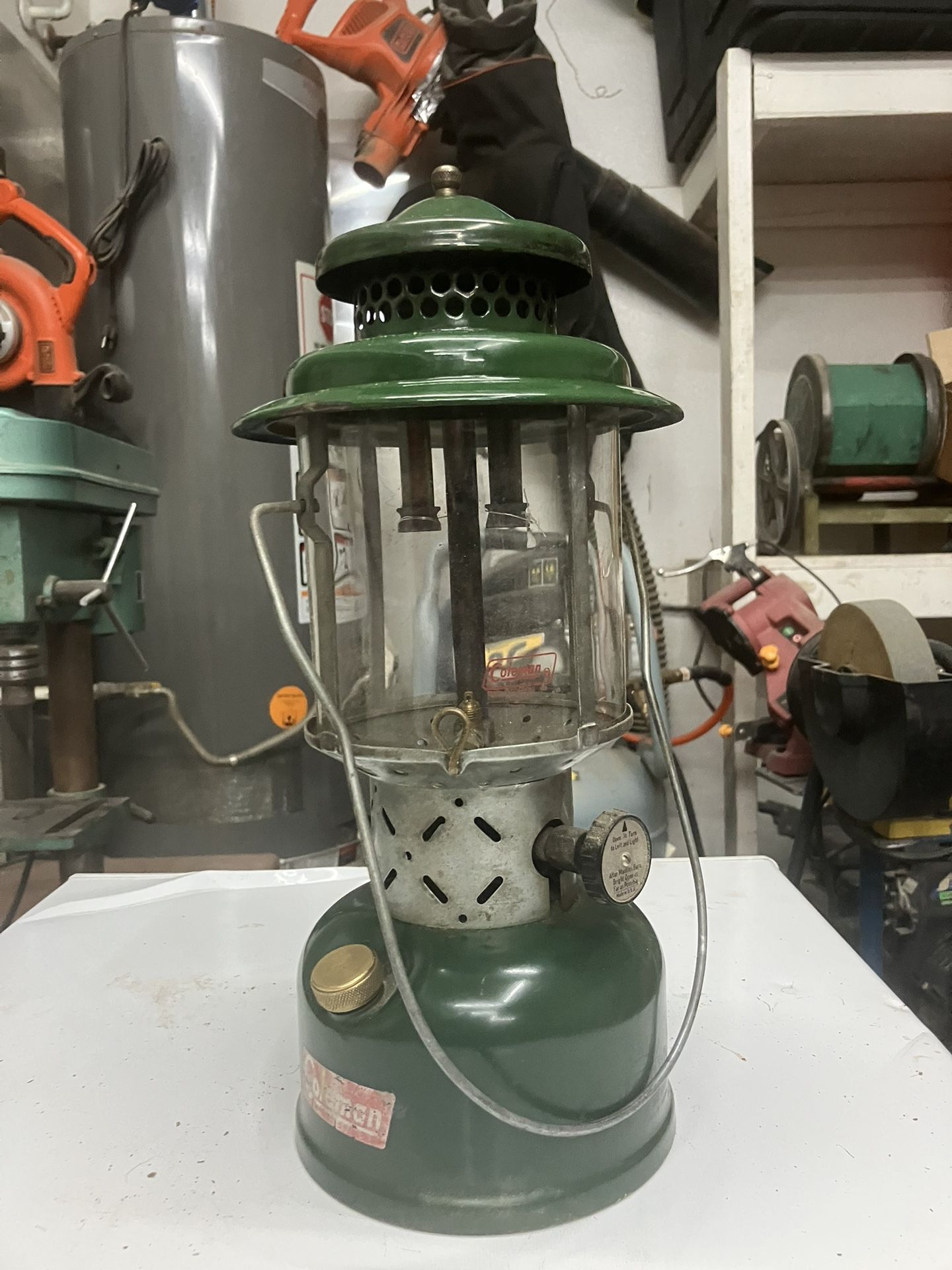 Coleman 220 F