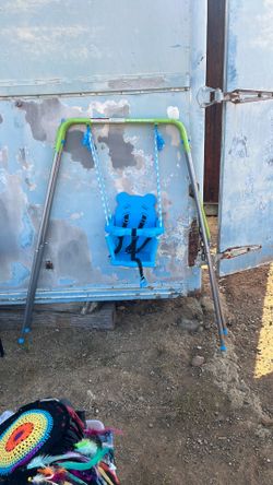 Baby swing