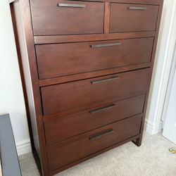 5-Piece Wooden Bedroom Furniture Set