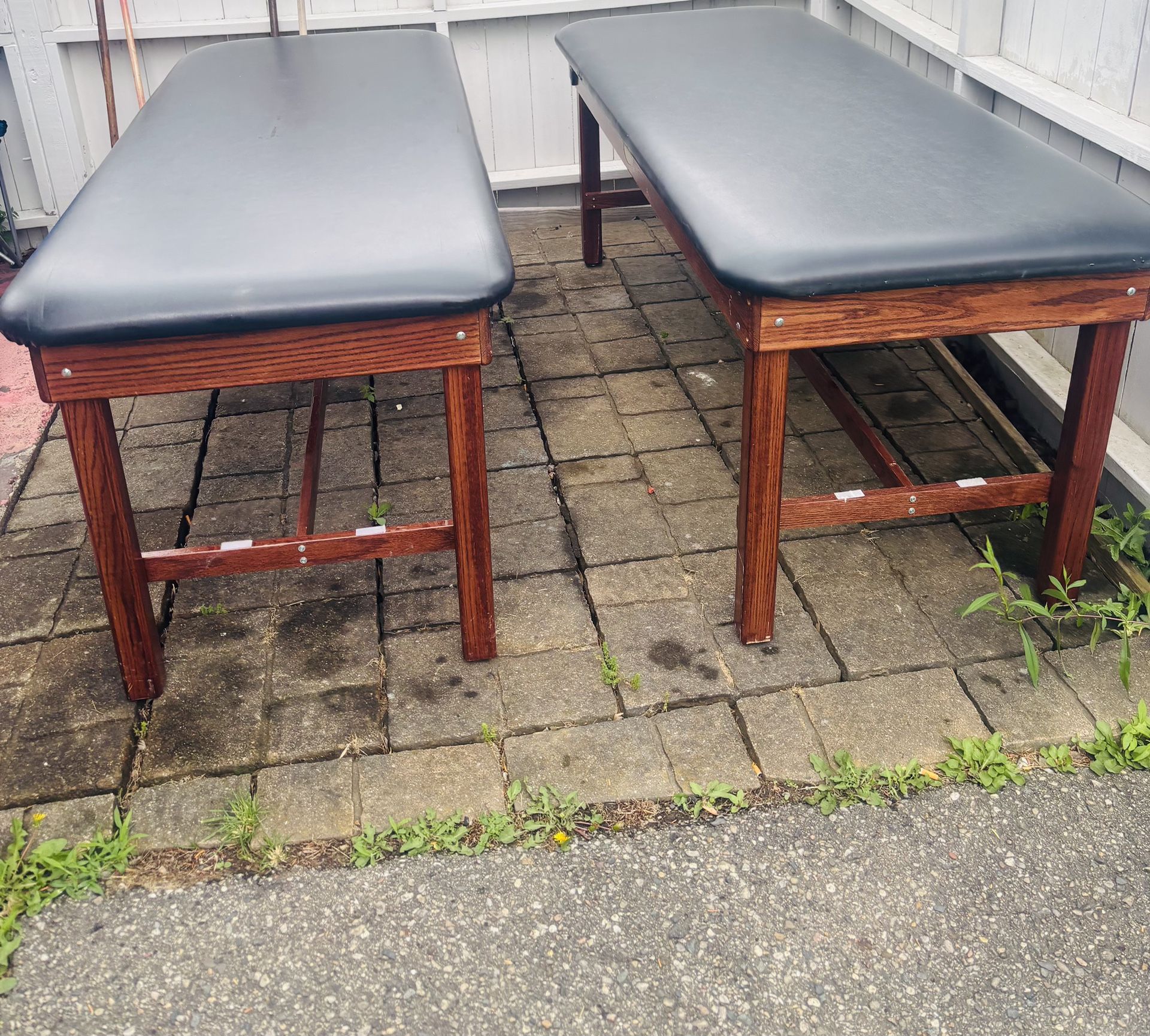 Dynatronics Treatment Table