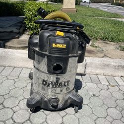 Dewalt Vacuum 