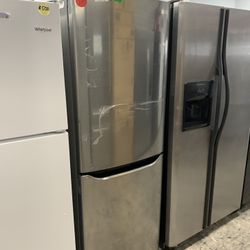 LG 24” Bottom Freezer In Stainless Steel New Open Box