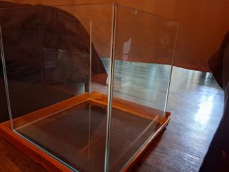 35 gallon cube rimless tank.