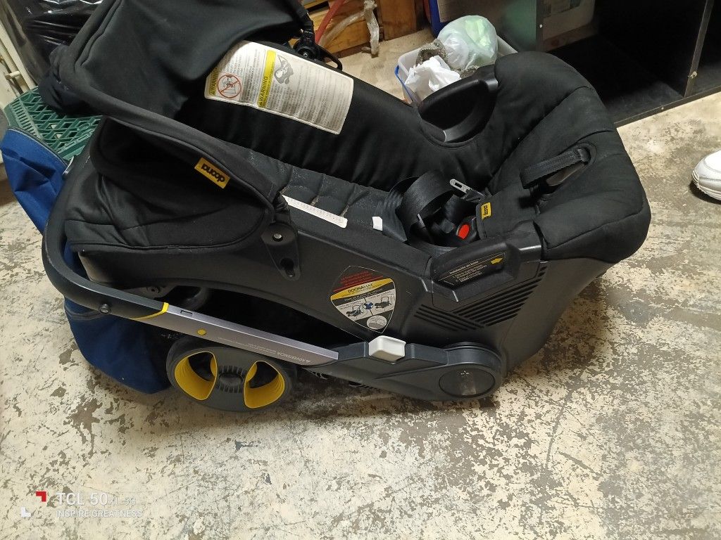 Doona Car seat/Stroller In One