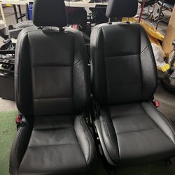 2014 Lexus ES 350 Front Seats