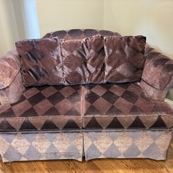 Loveseat 