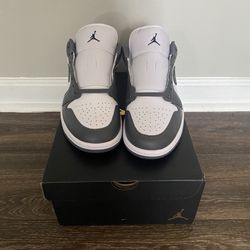 Air Jordan 1 Low