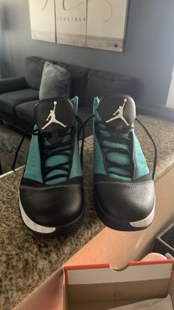 Men’s basketball shoes
