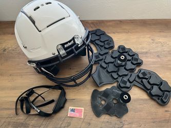 F7 LX1 youth small white helmet with baby face mask