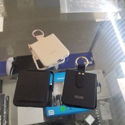 Galaxy Z Flip 4 Cases 
