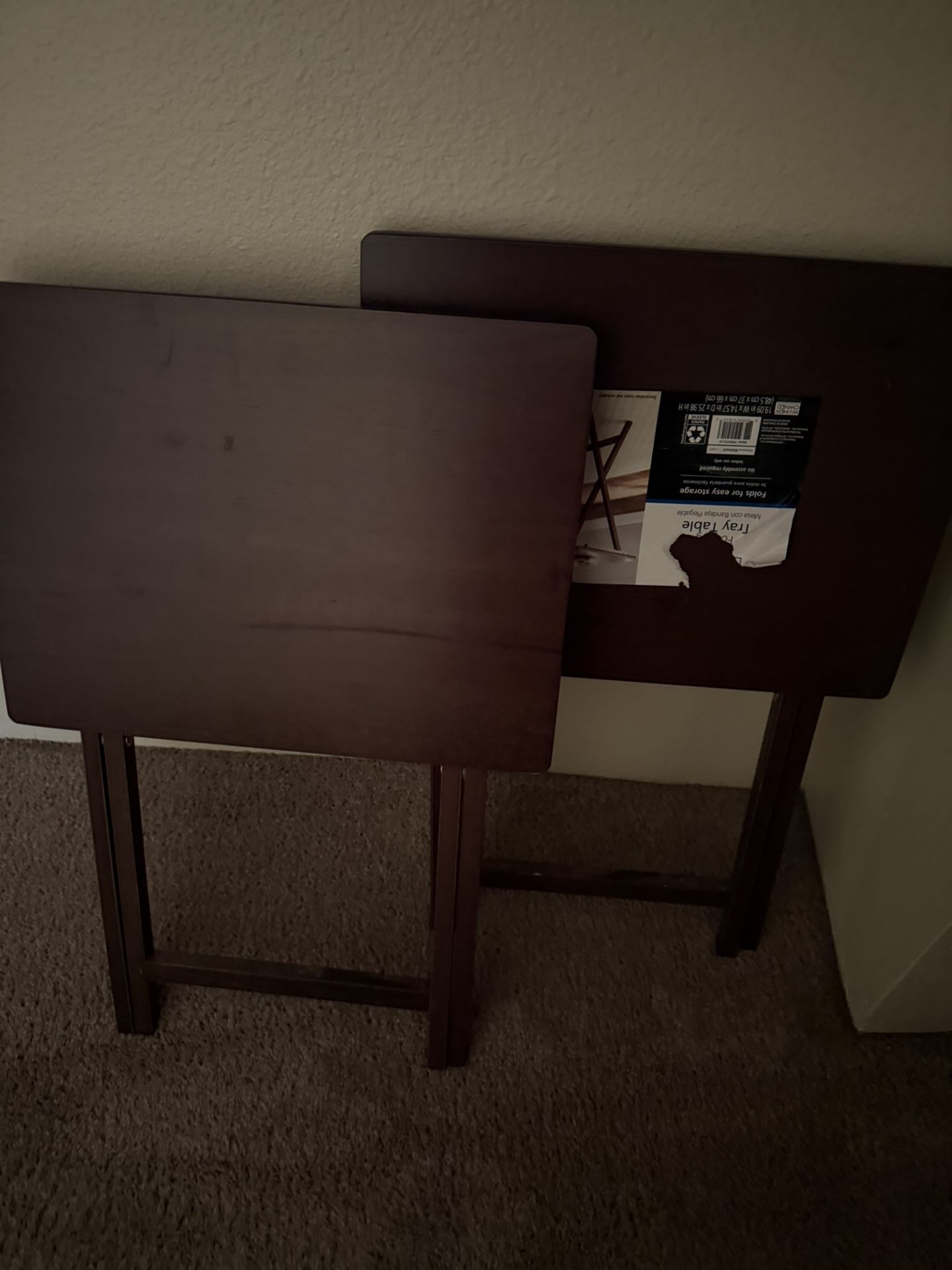 tray tables 