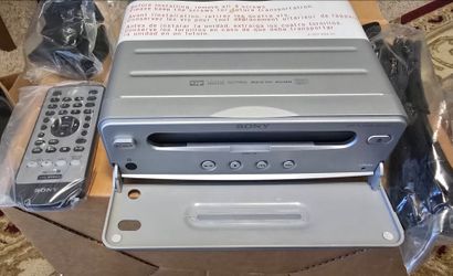 SONY CAR DVD PLAYER