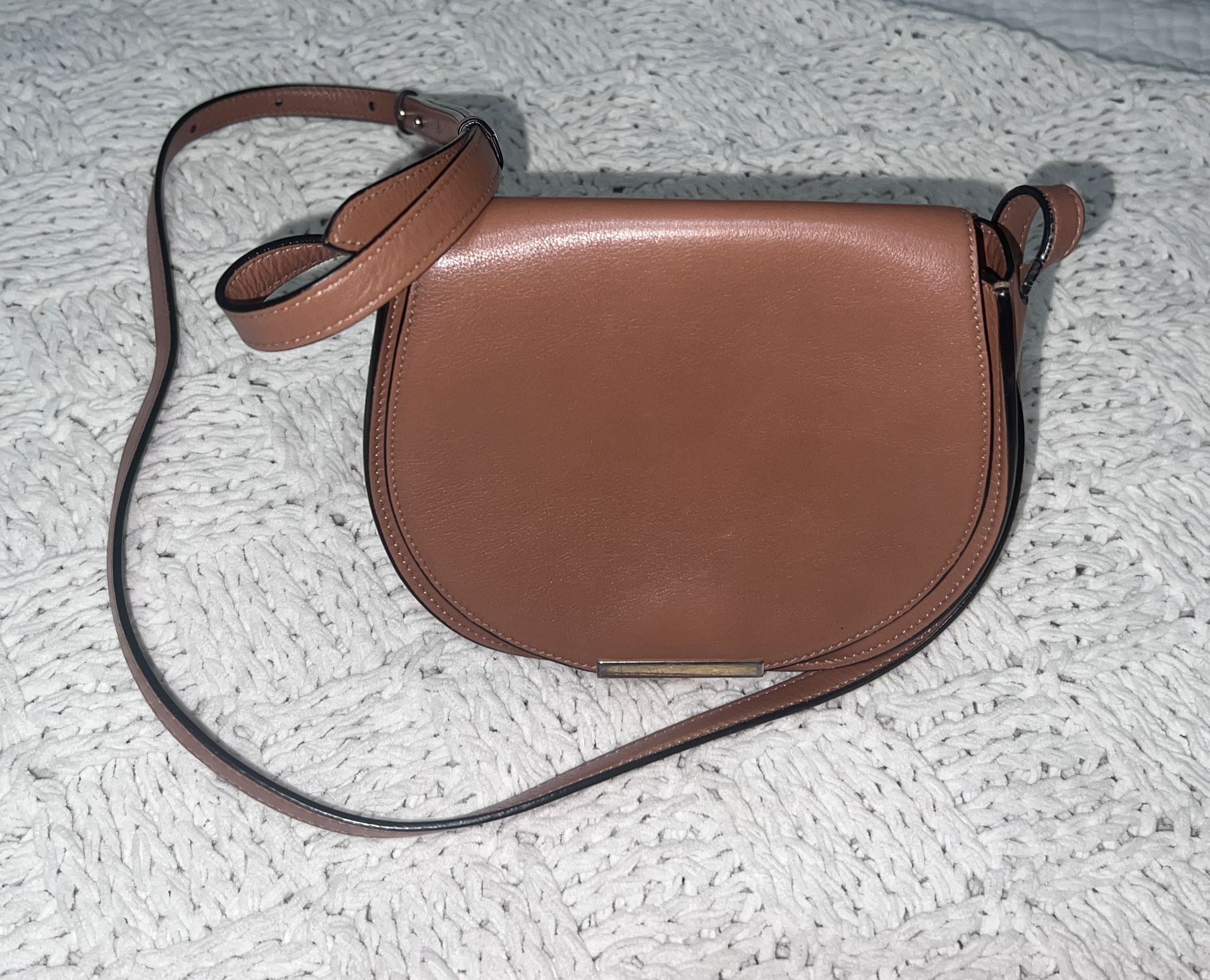 Cuyana Leather Medium Saddle Bag crossbody