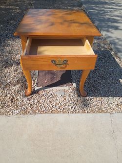 Broyhill Furniture End Table