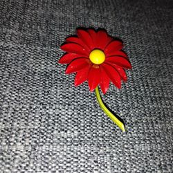 Vintage Metal Red Daisy Pin