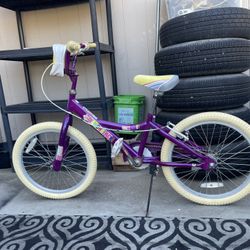 Girls Diamondback Bike(20’)