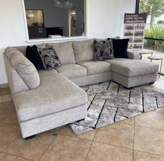 Megginson Storm LAF Sectional