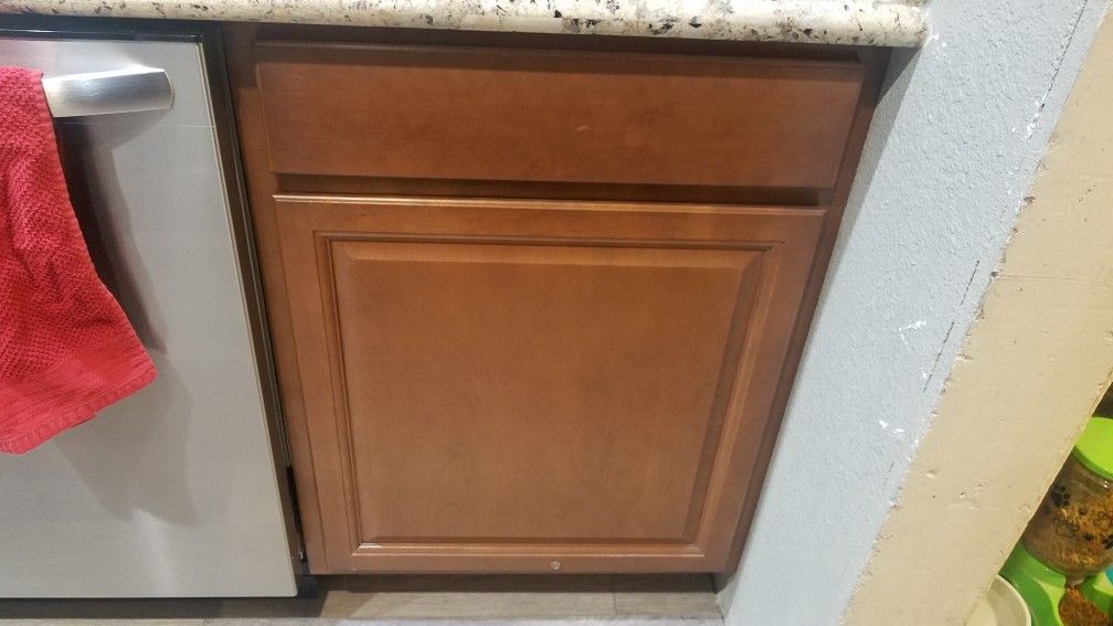 24" kitchen base cabinets 24x35